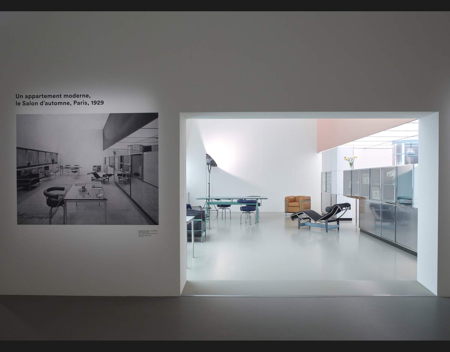 timeline 2560x200023