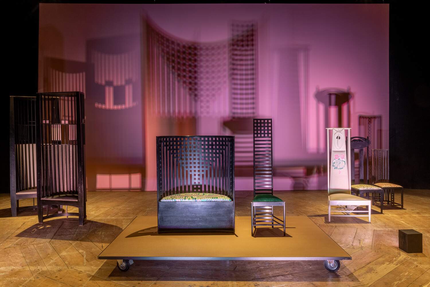 3 CASSINA Editare iMaestri Tributo a Filippo Alison ph Eller Studio