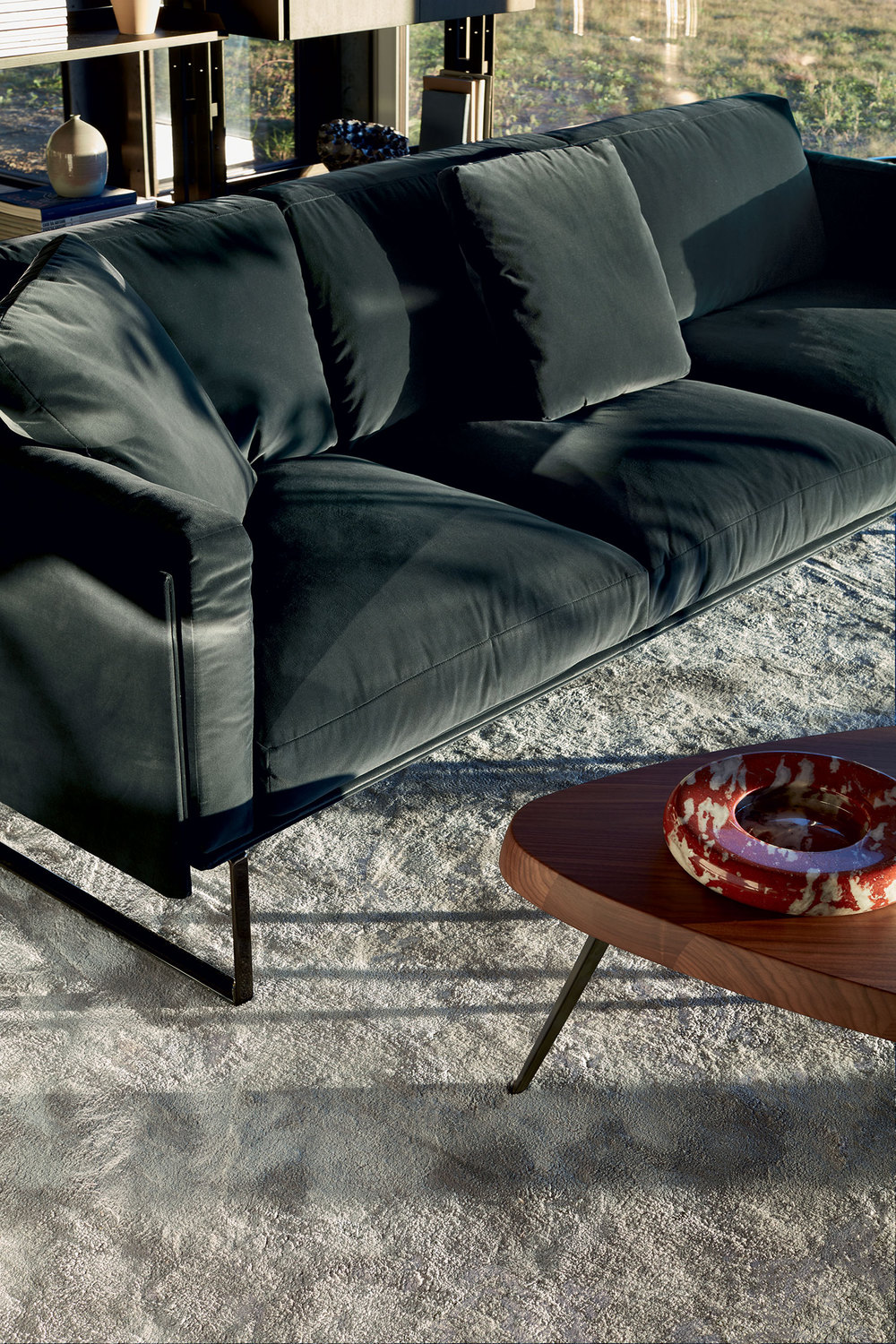 3596 ambientata divani catalogo living collection 2019 202 8 depasquale maffini piero lissoni ortigia 13l656 cactus 1369 tavolini 527 mexique charlotte perriand alluminio metallo verniciato nero opaco legno massello noce canaletto laccato l