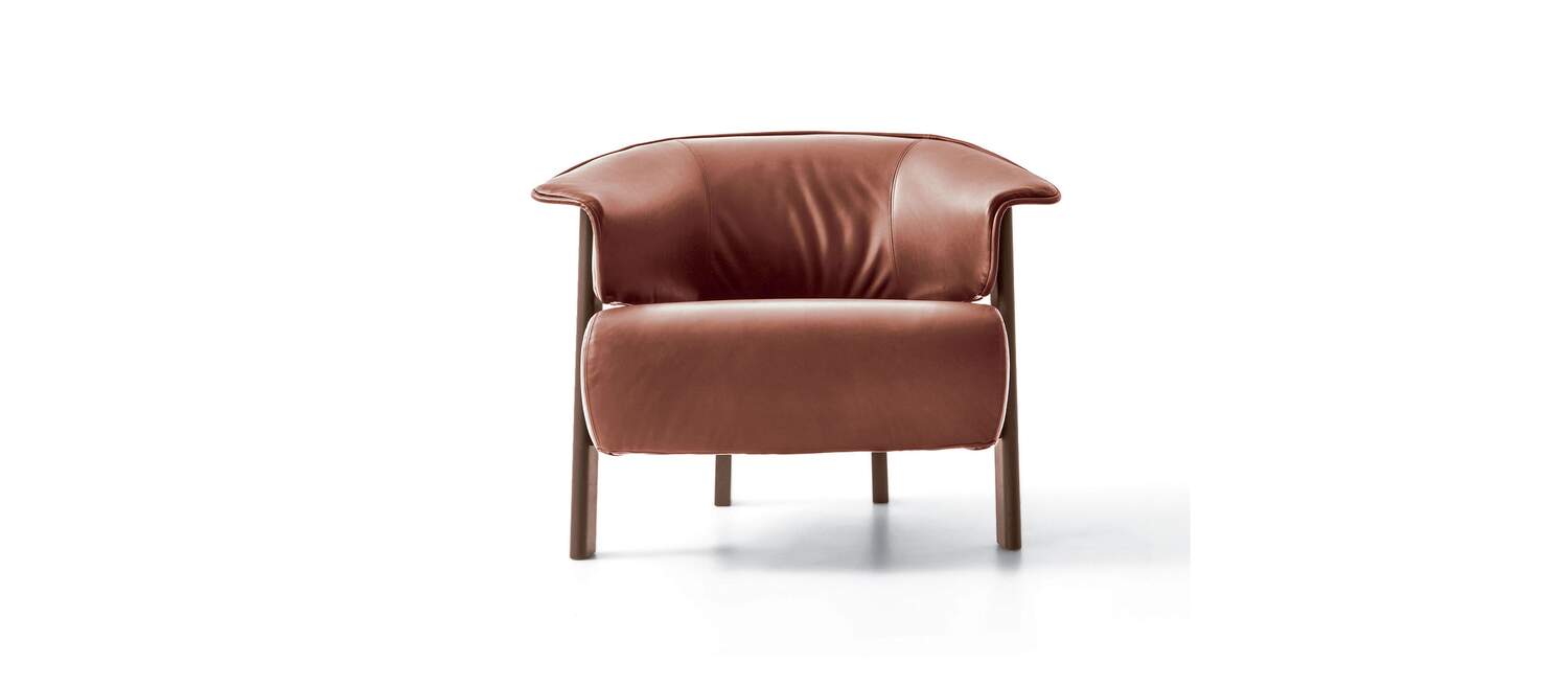 4353 still life poltrone catalogo living collection 2019 571 backwing armchair patricia urquiola pelle naturale zz 13z361 tabacco legno noce canaletto