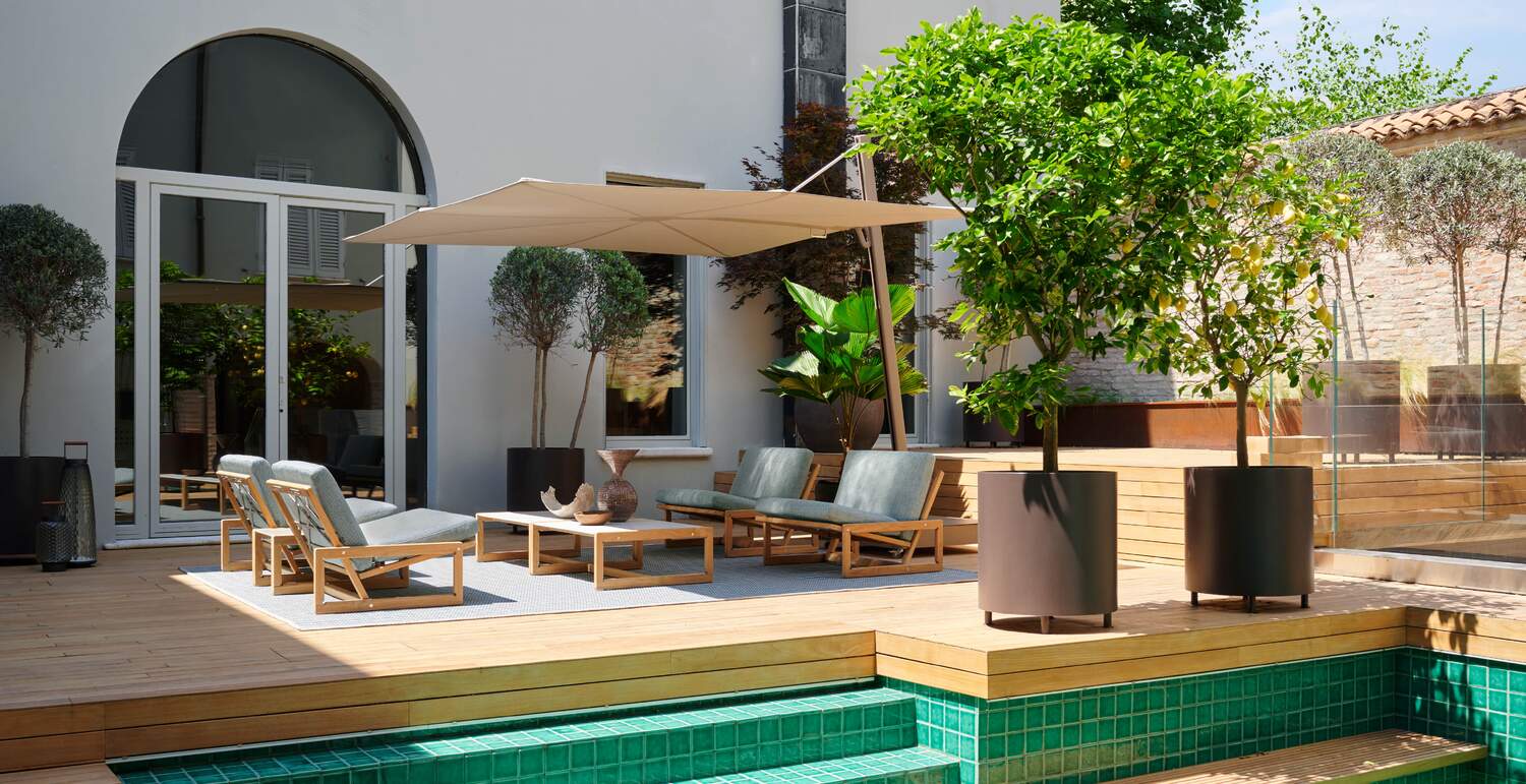 200 carlotta coffee tables