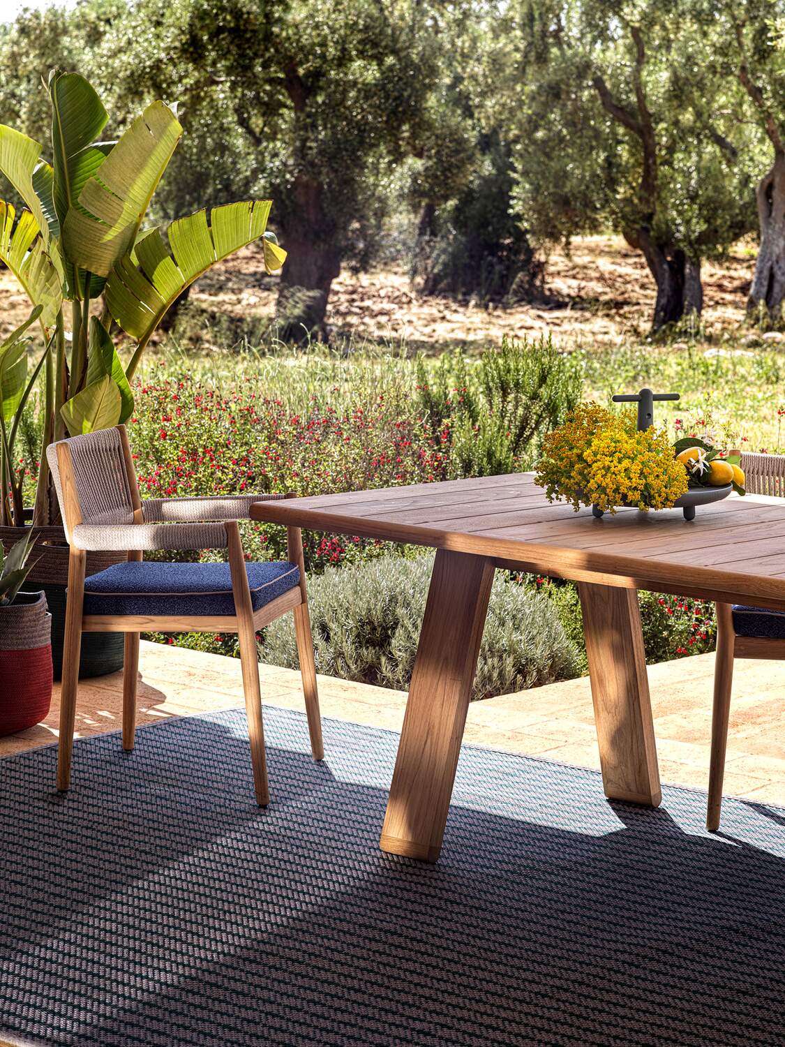 04 ambienti dine out table