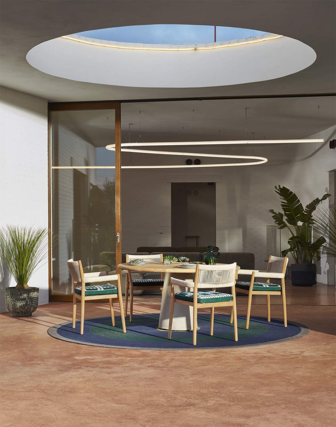 13 ambienti dine out table