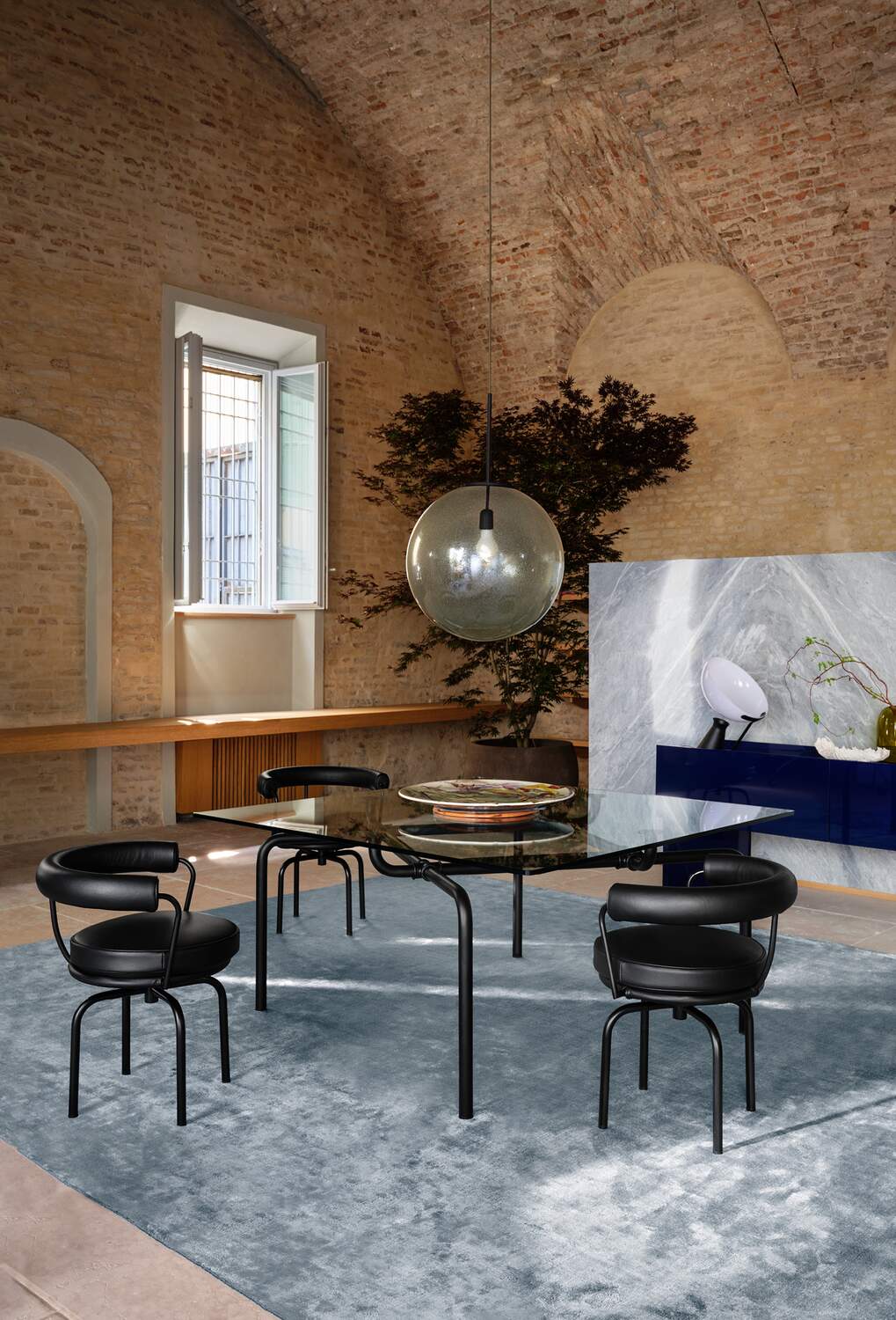 02 ambienti edison table