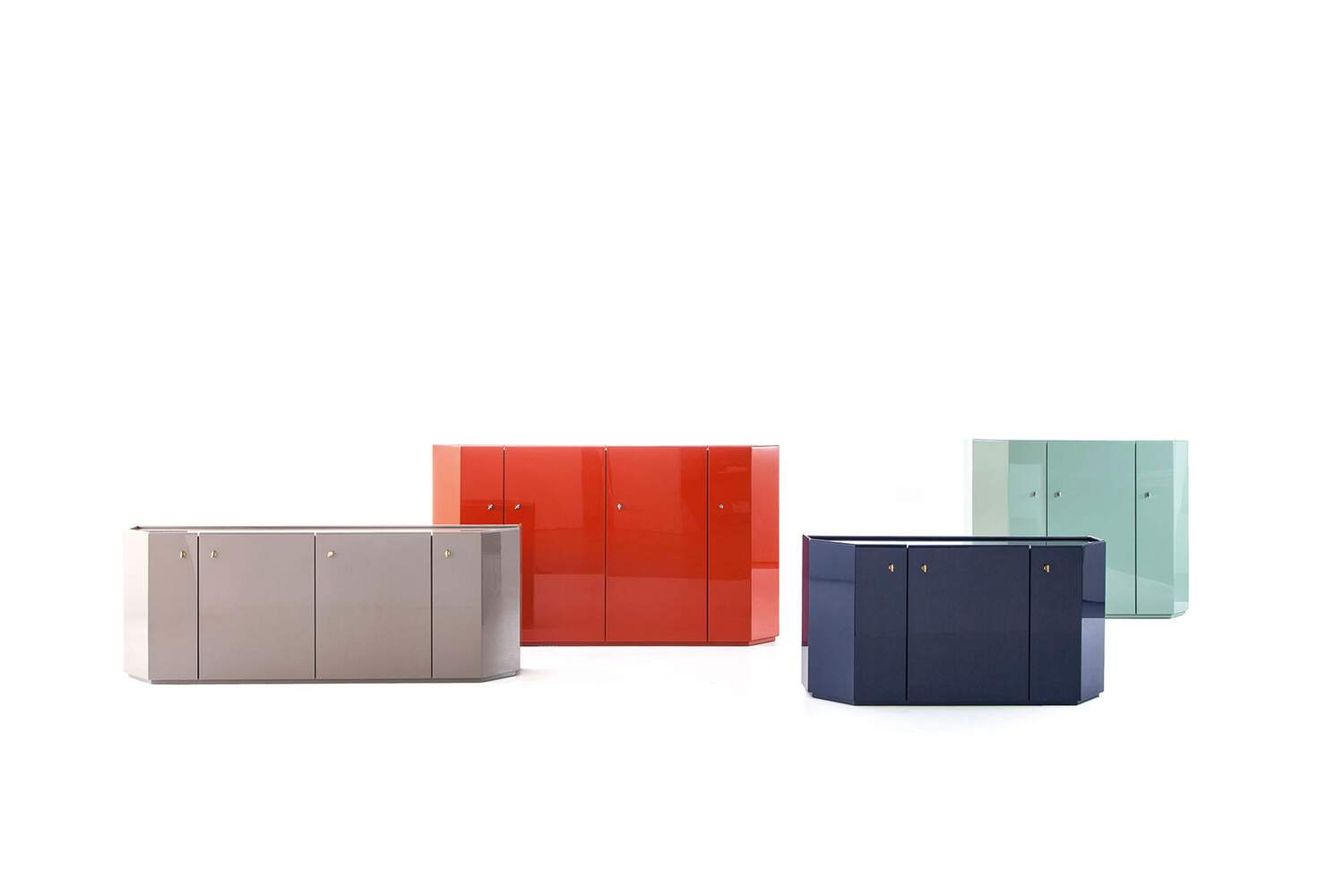 4637 still life contenitori e librerie catalogo living products 2019 dining products 2019 w51 bramante kazuhide takahama legno laccato lucido lp 332 comfort lp 303 rosso cina lp 306 blu notte lp 333 verde salvia