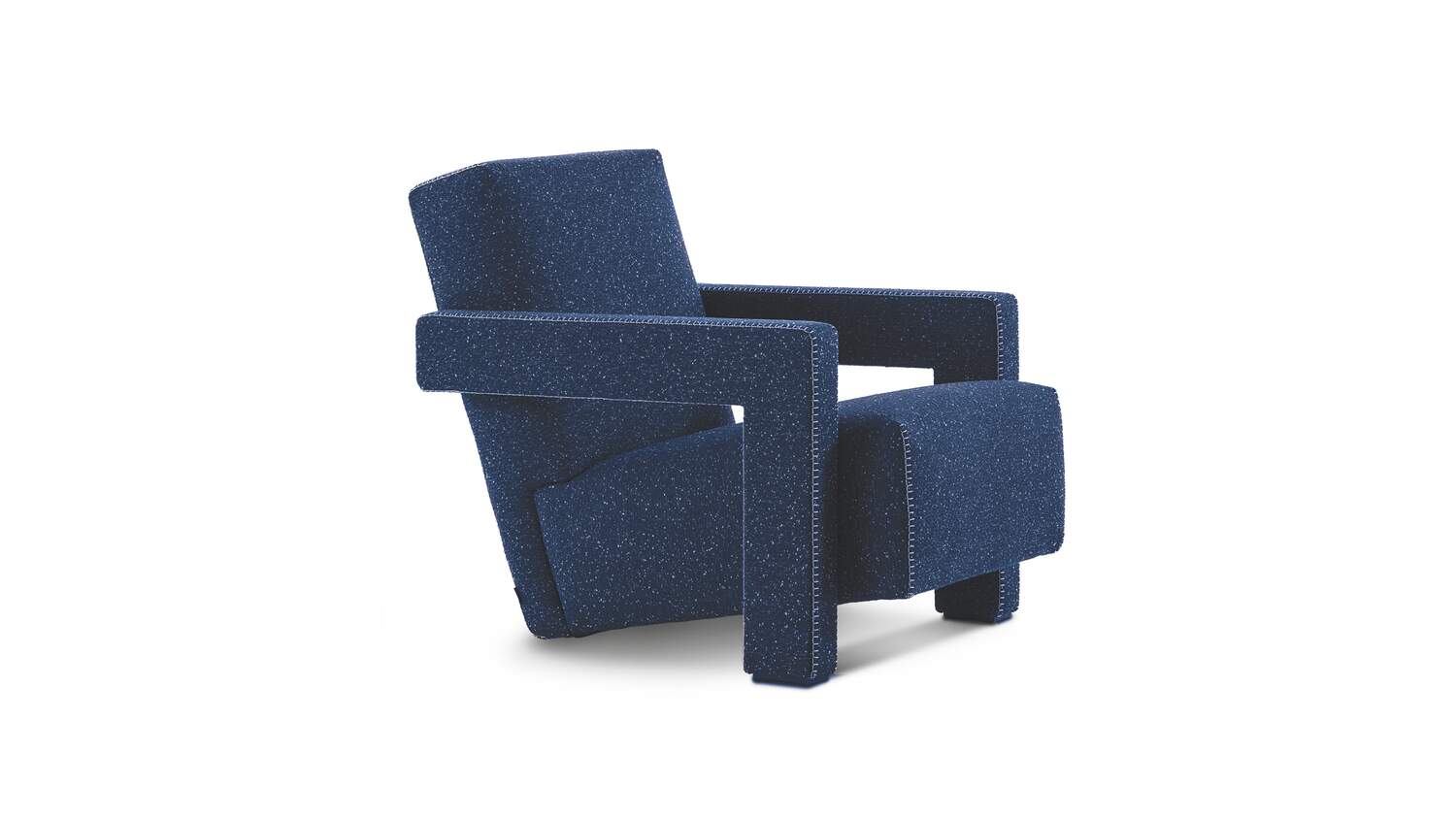 01 dettagli 637 utrecht xl armchairs 1