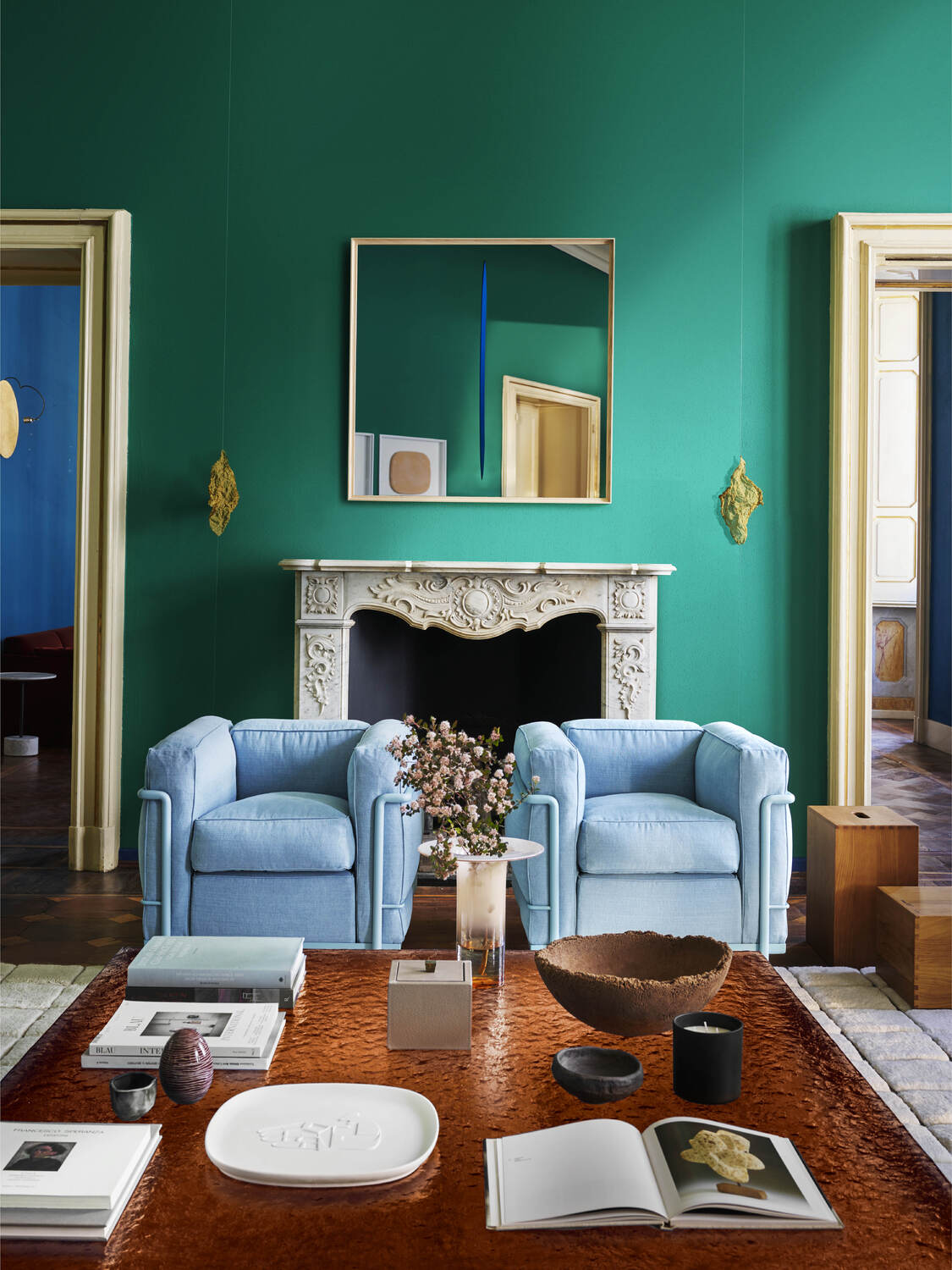 3 a stately home living