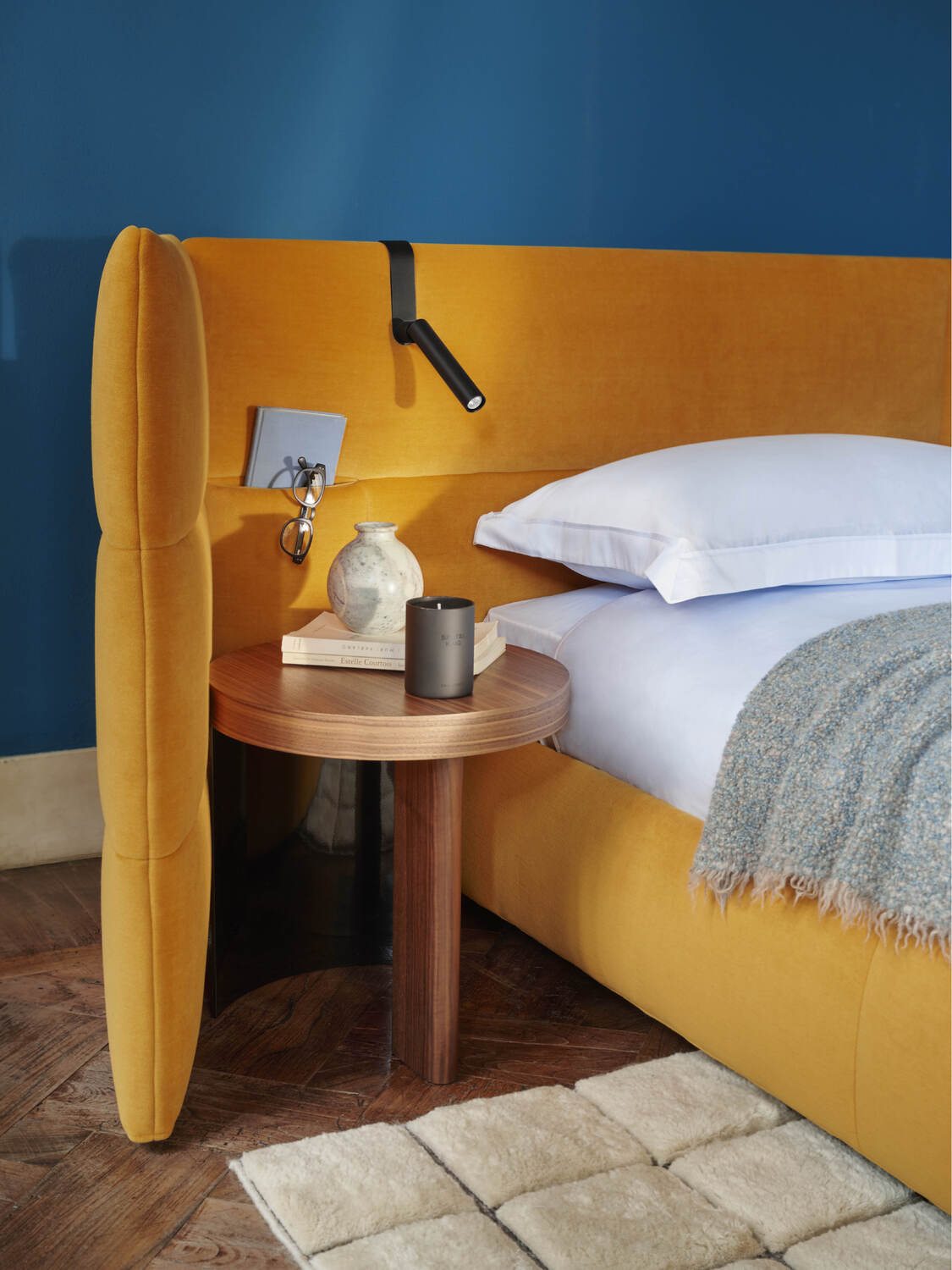 1 a stately home sleeping