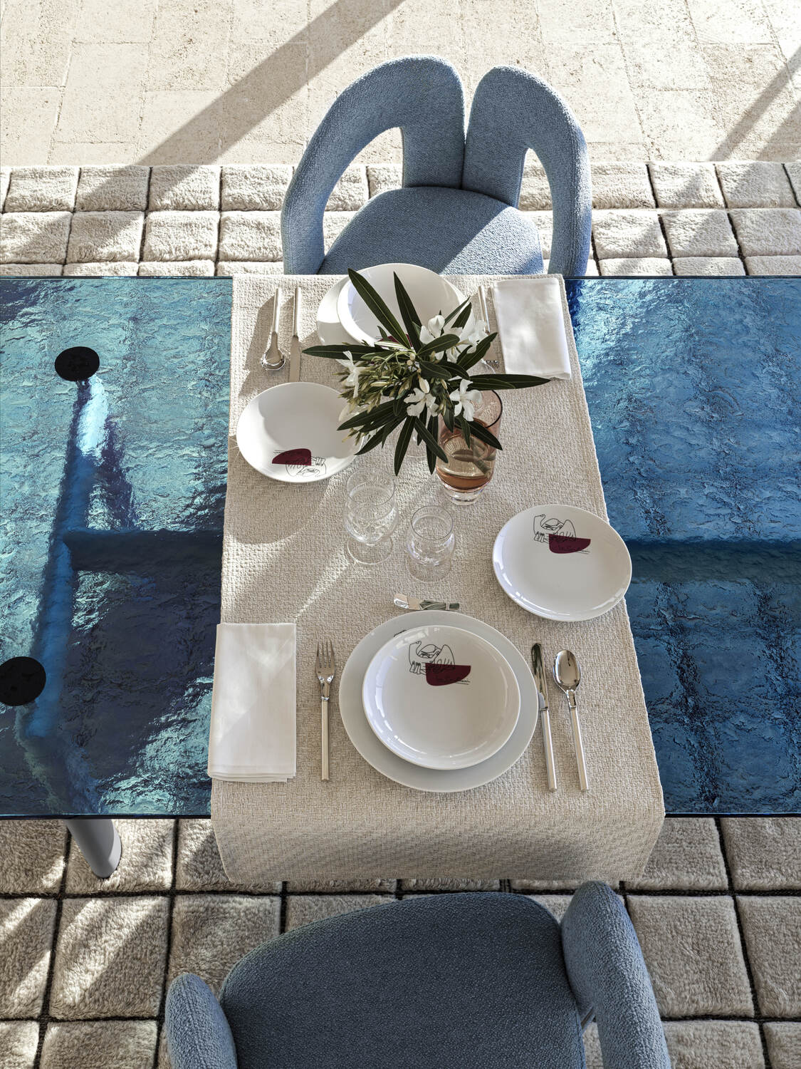 5 a villa and its garden dining