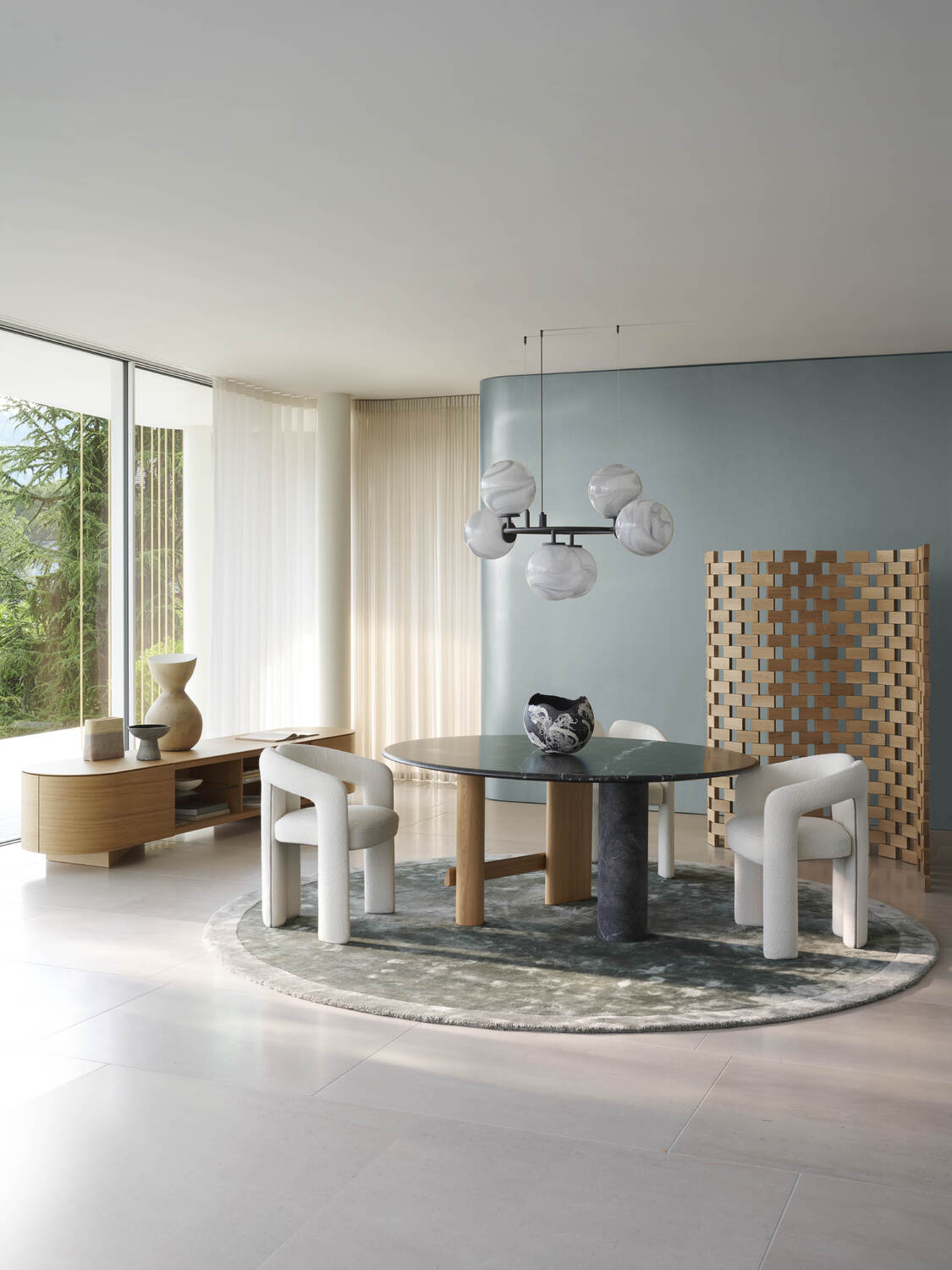 7 a villa and its garden dining