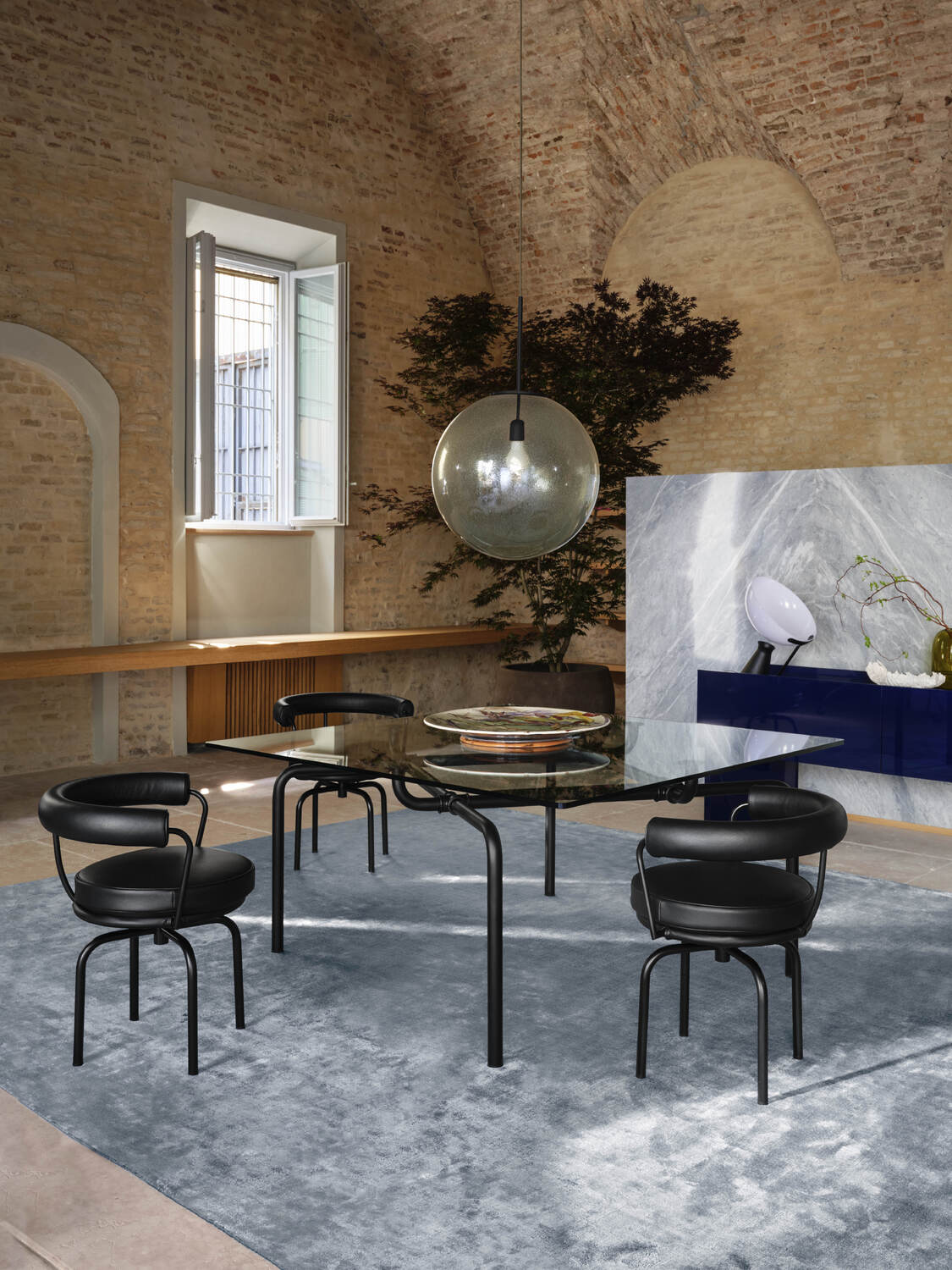 1 an eco tecnological lodge