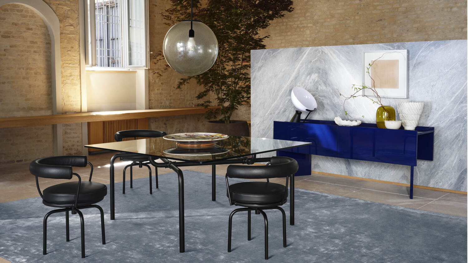 5 an eco tecnological lodge